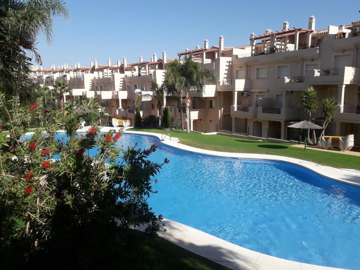 Duquesa Fairways, A Spacious Apartment With Fabulous Views And Facilities Manilva Ngoại thất bức ảnh