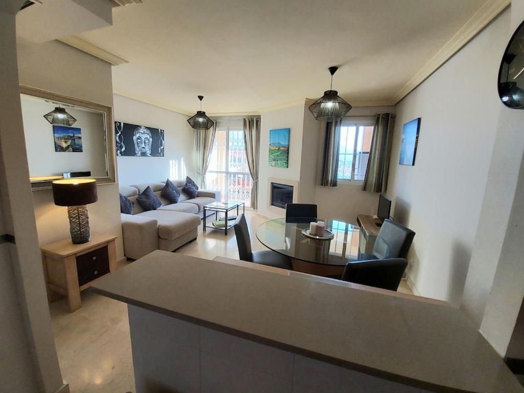 Duquesa Fairways, A Spacious Apartment With Fabulous Views And Facilities Manilva Ngoại thất bức ảnh
